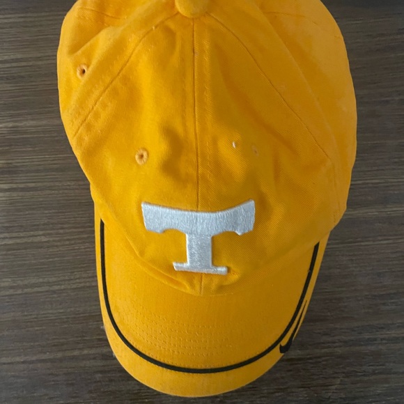 Go Volls show your sprit with this UT Orange Nike hat hat one sz fits most !! - Picture 2 of 4